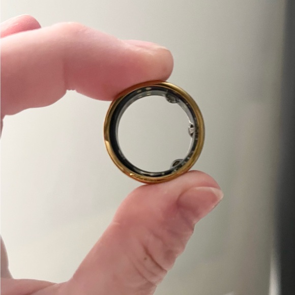 BRAND NEW Oura ring size 9 Gold - Picture 5 of 7